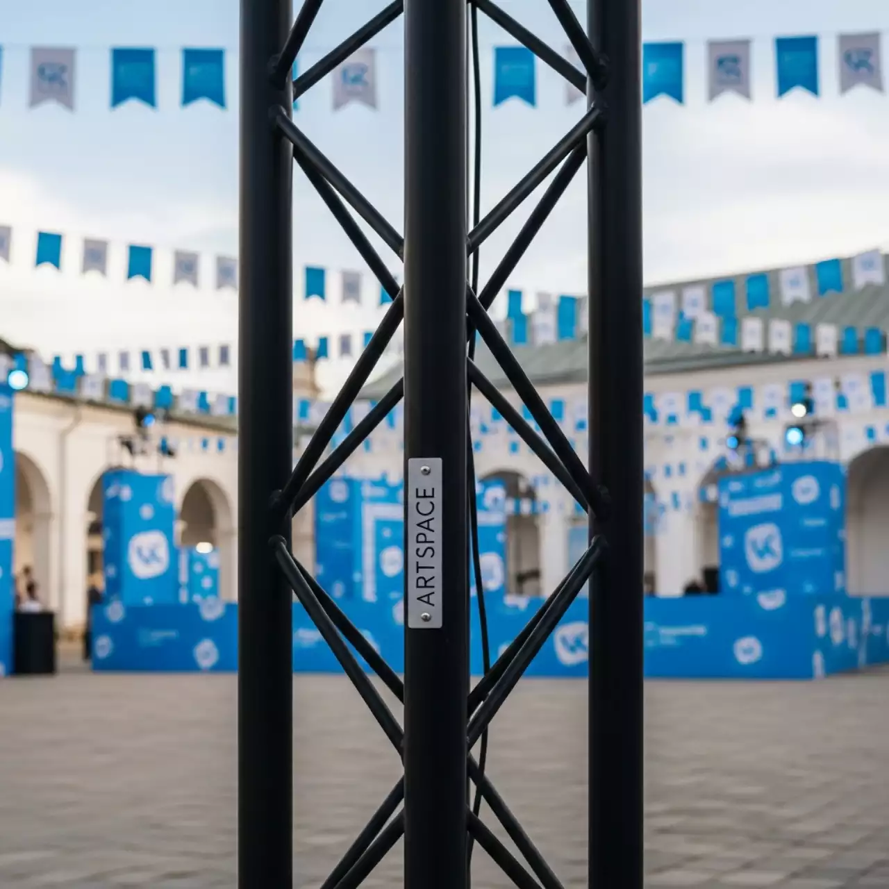 Аренда Баннерная конструкция под баннер в усадьбе Голицына — ART SPACE