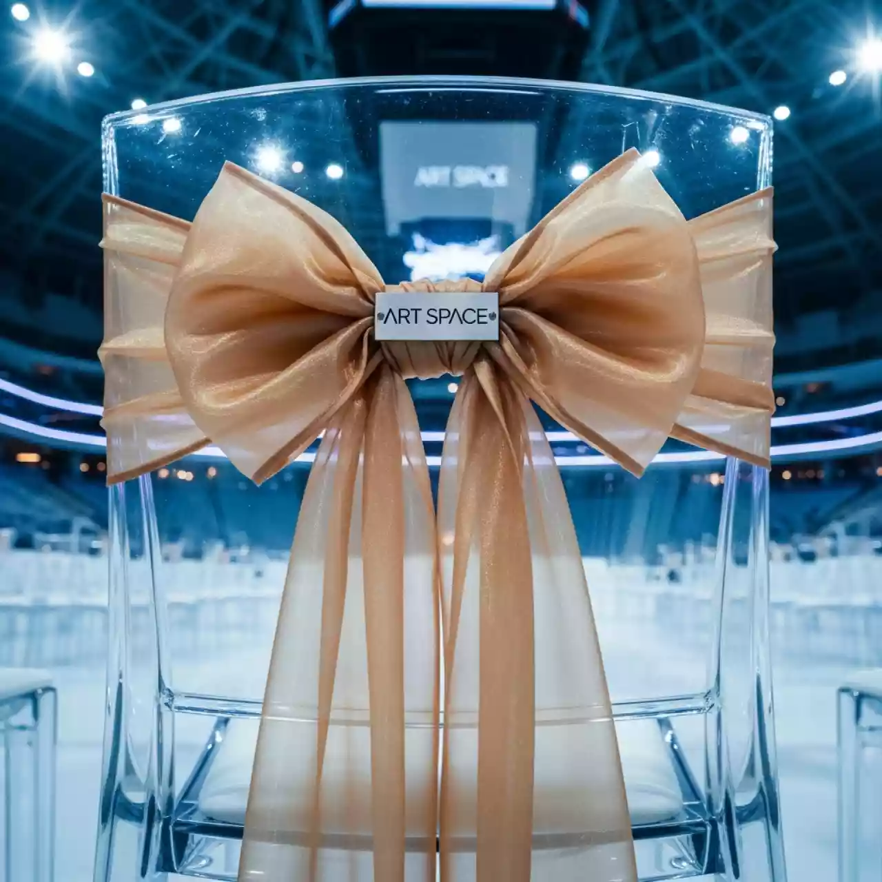 Аренда Бант цвета шампань из органзы в ледовом дворце «Большой» — ART SPACE