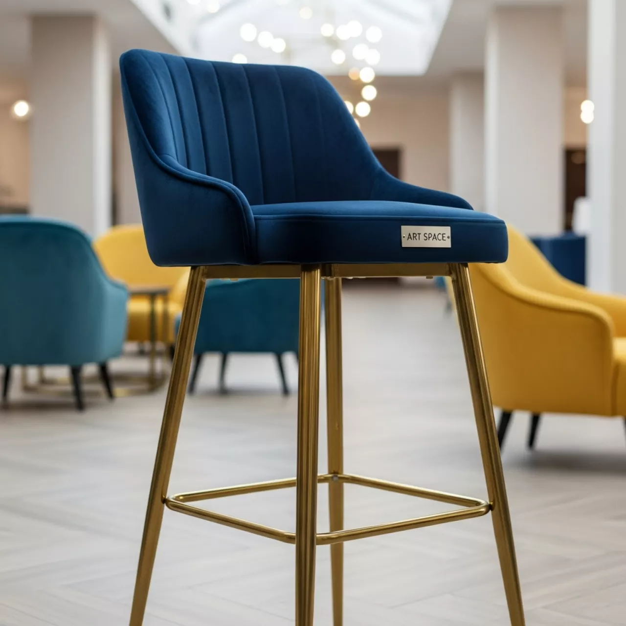 Аренда Барный стул Roden синий в МФК «Горный» — ART SPACE