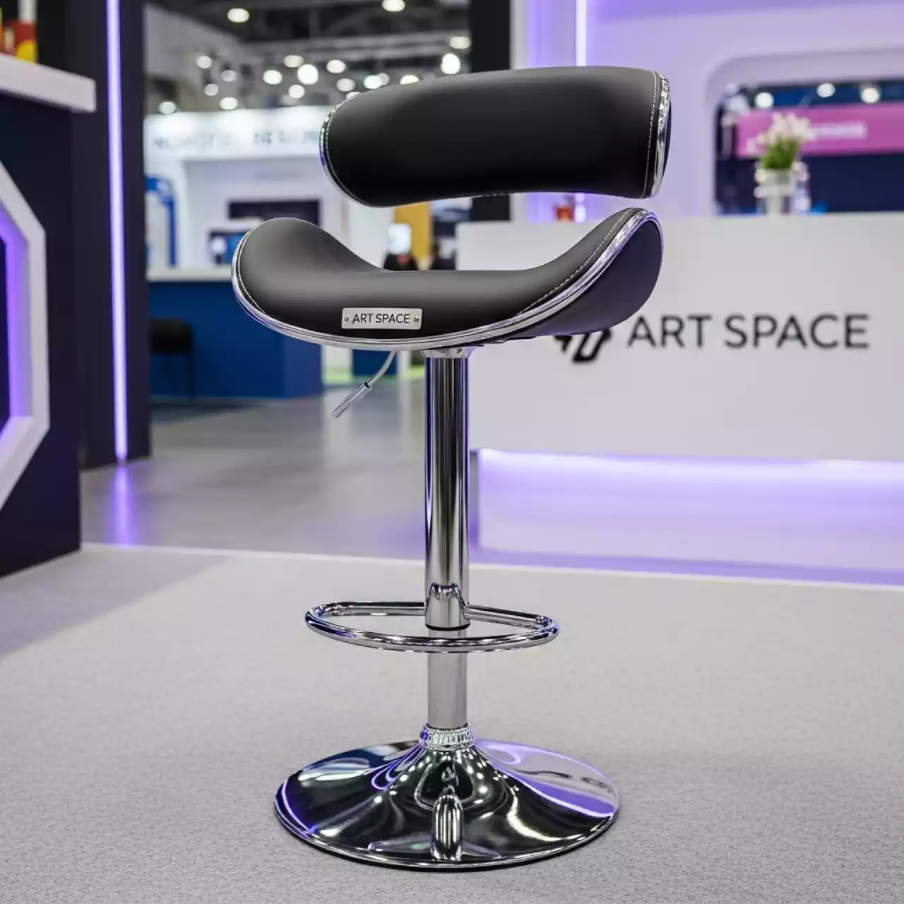 Аренда Барный стул Зета в Novotel Resort — ART SPACE