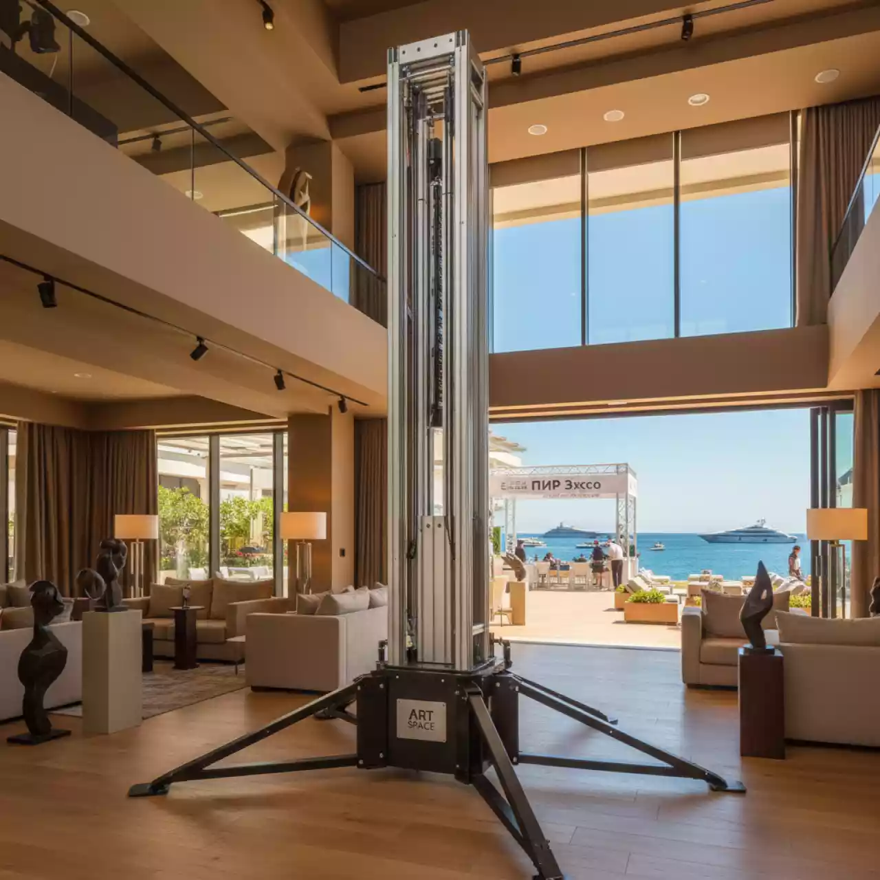 Аренда Башня подъемник Kuzar K6 в гранд-отеле «Жемчужина» — ART SPACE