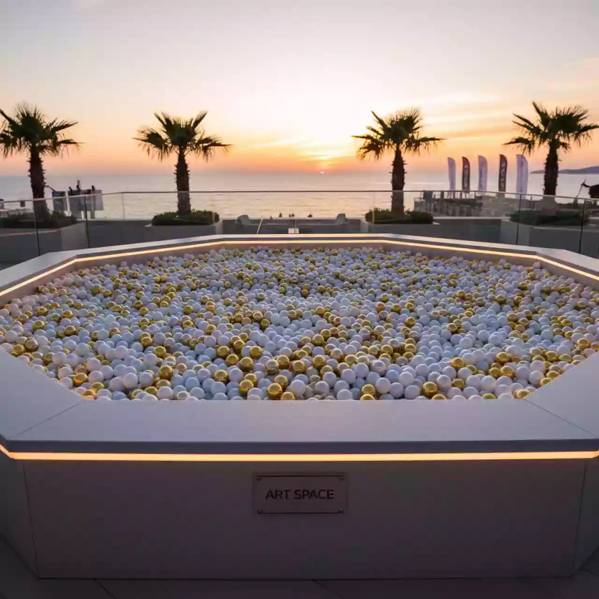 Аренда Бассейн сухой для взрослых в пляжном комплексе VinoGrad — ART SPACE