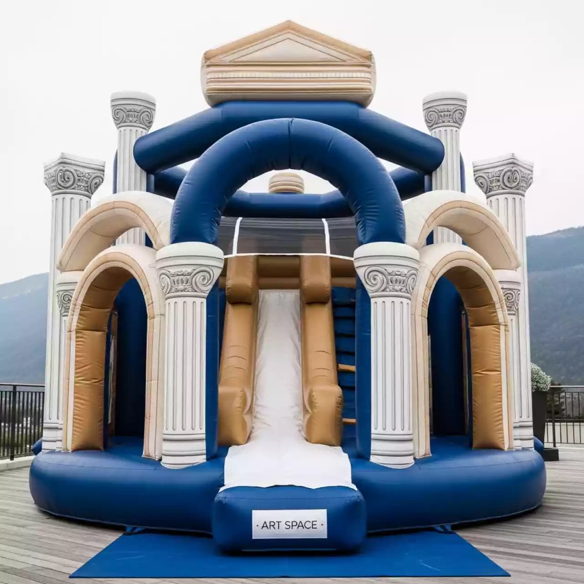 Аренда Батут детский "Горка башня" в ресторане «Brunello» — ART SPACE