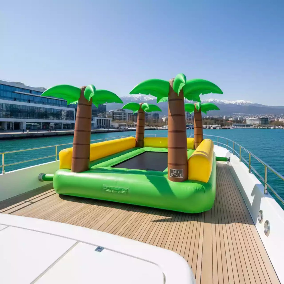 Аренда Батут детский 'Робинзон' на VIP-яхте (Имеретинский порт) — ART SPACE
