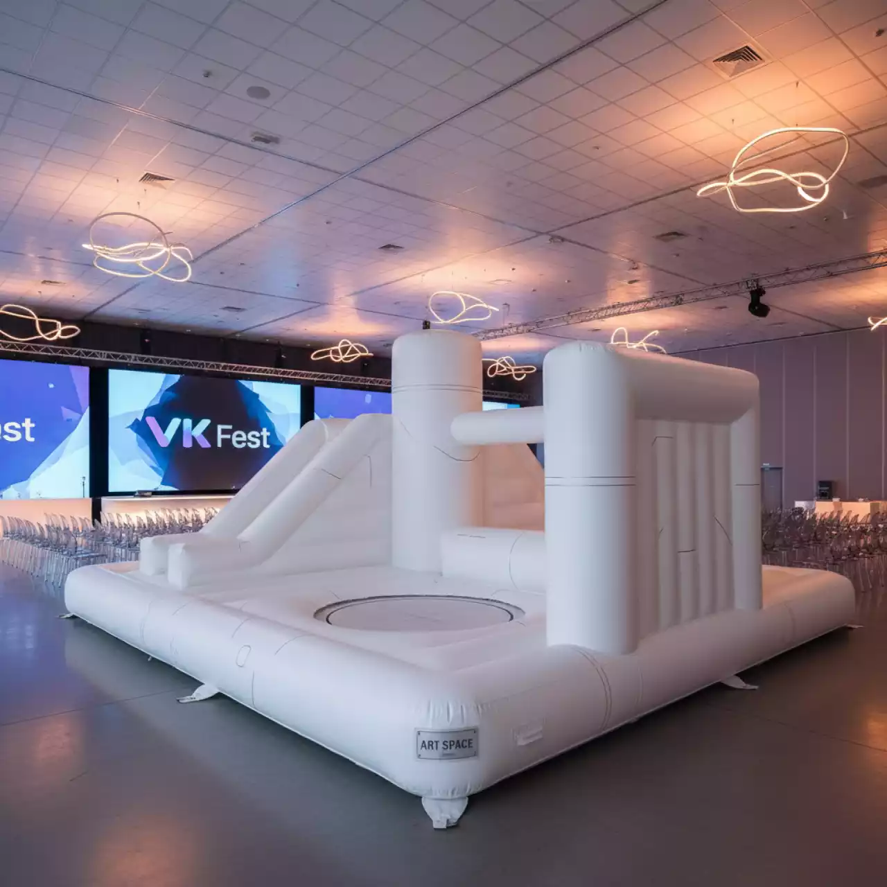 Аренда Батут детский в конгресс-холле отеля Жемчужина — ART SPACE