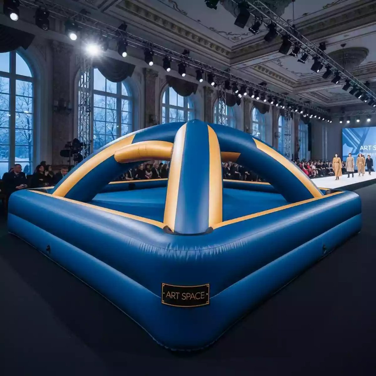 Аренда Бильярдбол надувной в отеле «Звездный» — ART SPACE