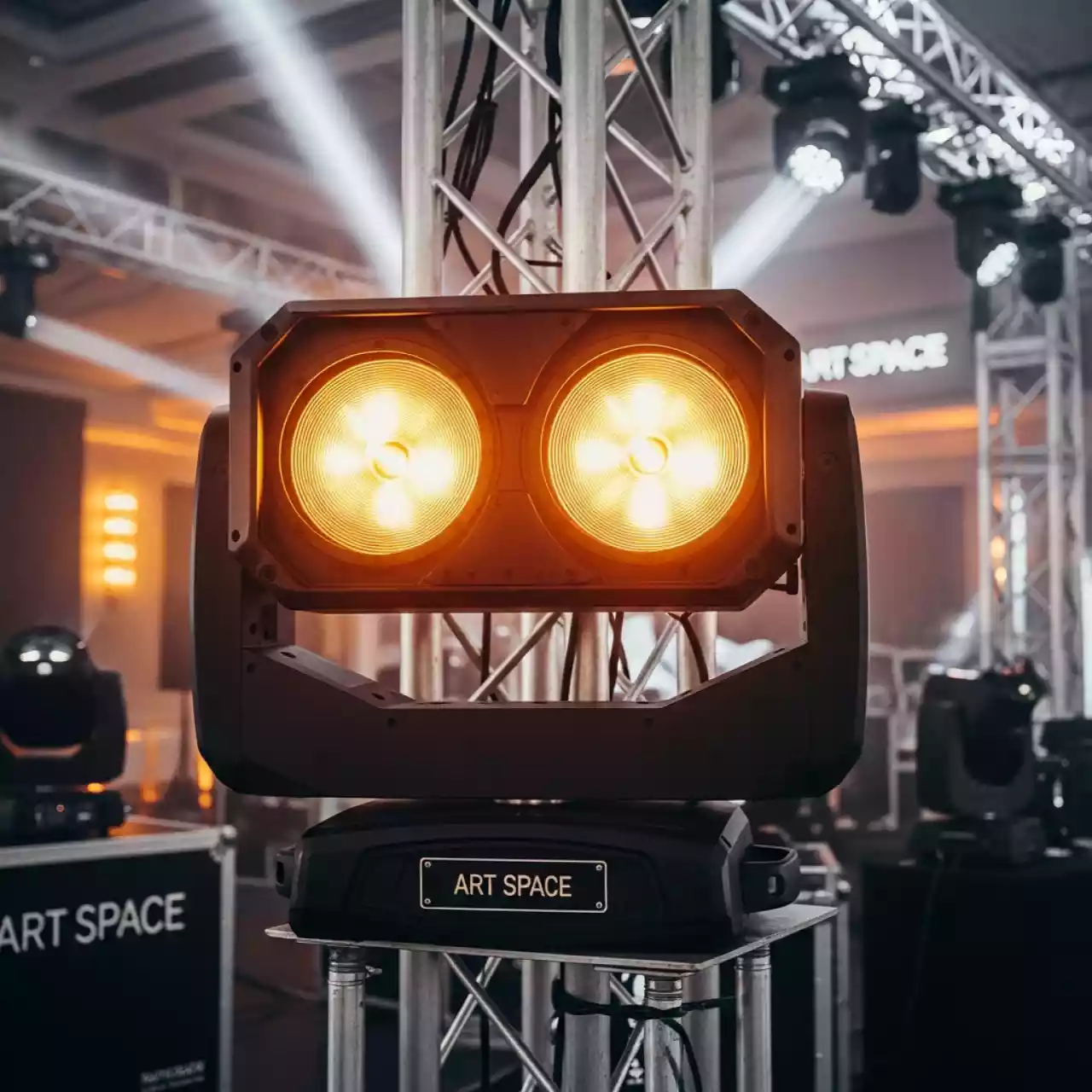 Аренда Блиндер двухламповый Molfeys DWE 2X650 в гранд-отеле «Жемчужина» — ART SPACE