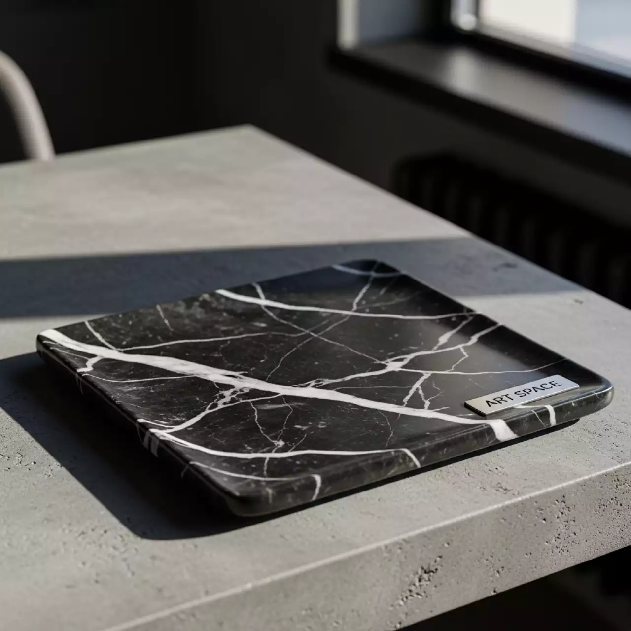 Аренда Блюдо черный мрамор 230x230 мм в ресторане «Магадан» — ART SPACE