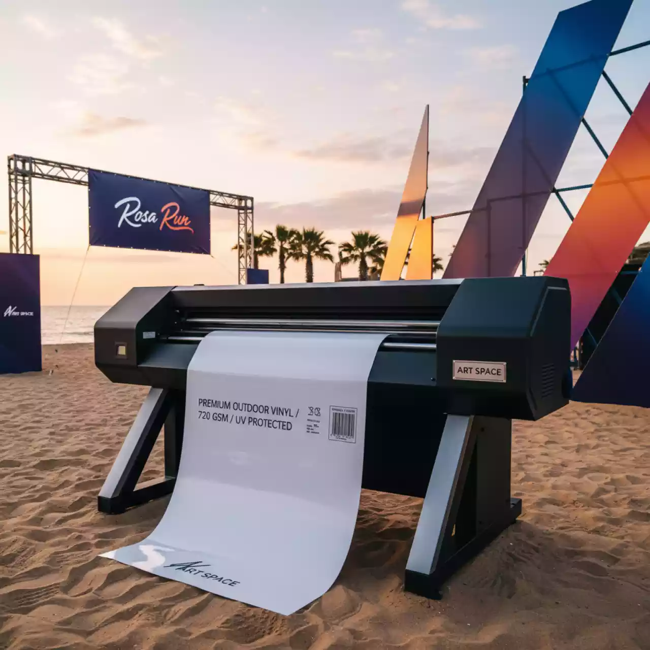 Аренда Бумага и пленка самоклеящаяся рулонная для печати Xerox Self Adhesive Vinyl Gloss 450L97018 на пляже «Мандарин» — ART SPACE