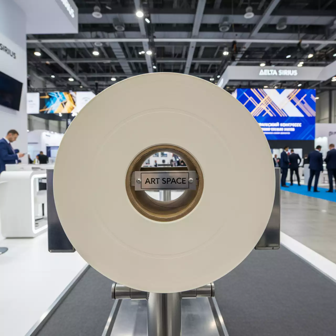 Аренда Бумага рулонная для плоттера Canon Satin Photo Paper PEFC 240 г м² в Delta Sirius — ART SPACE