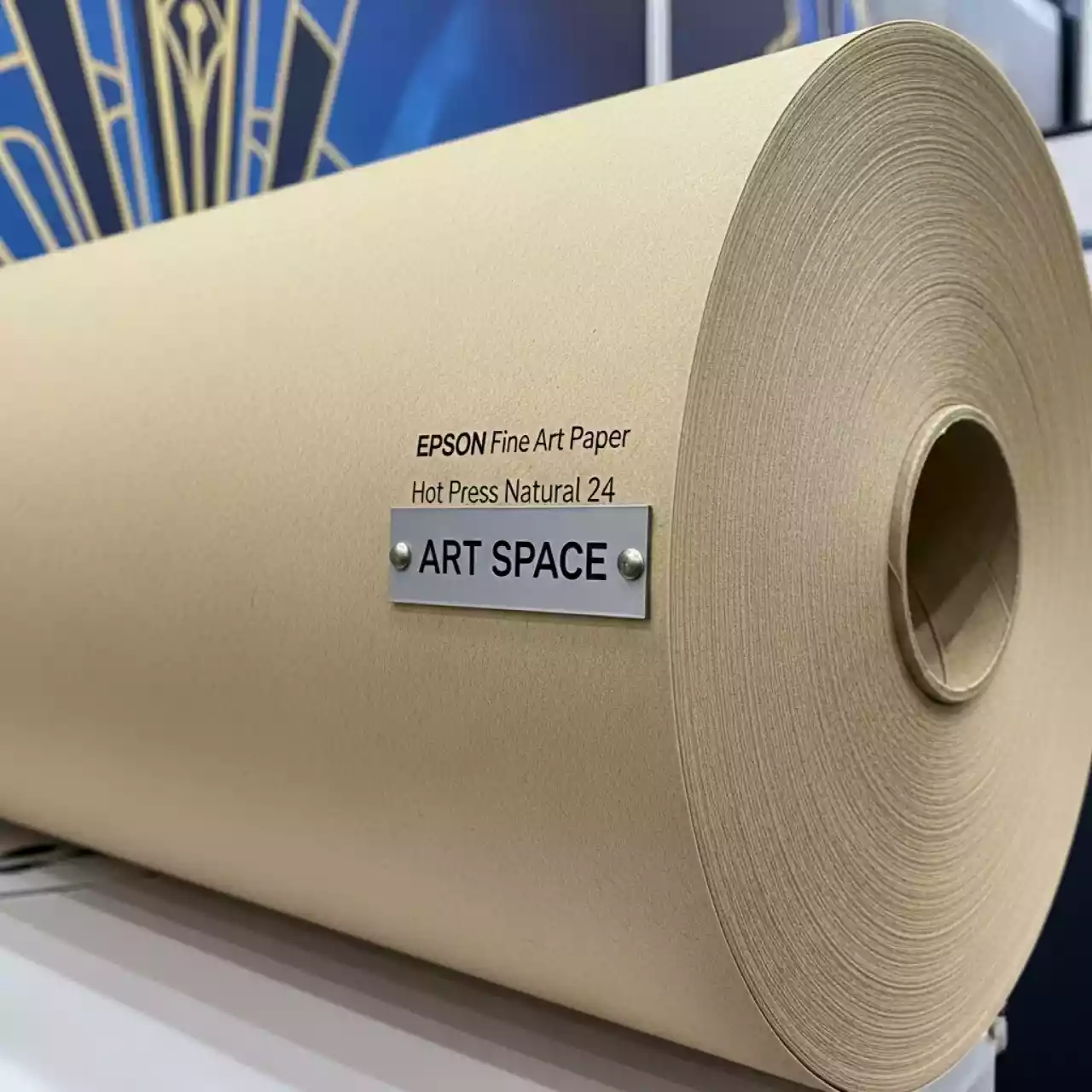 Аренда Бумага рулонная для плоттера Epson Fine Art Paper Hot Press Natural 24 на Медальной площади — ART SPACE