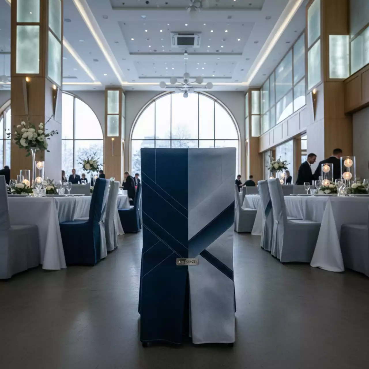 Аренда Чехла для Eames прострочка ромб 40х46 см в банкетном зале «Дельфин» — ART SPACE