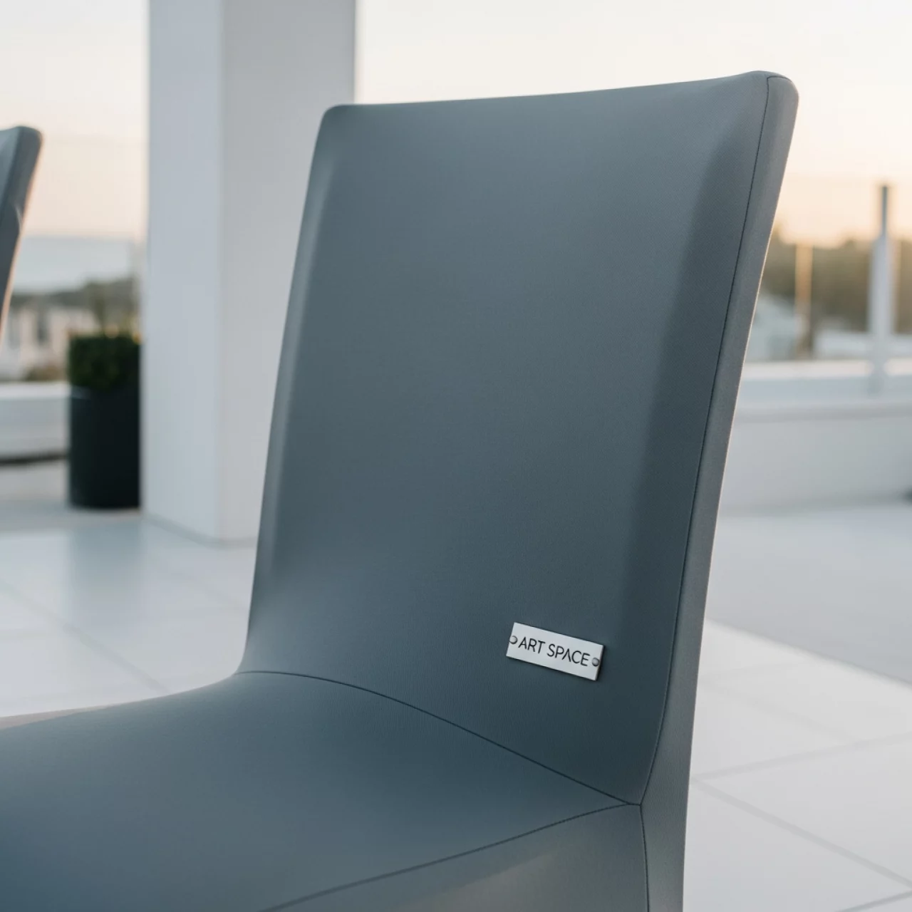 Аренда Чехол 46 прямая спинка серо голубой на пляжных клубах Хосты — ART SPACE