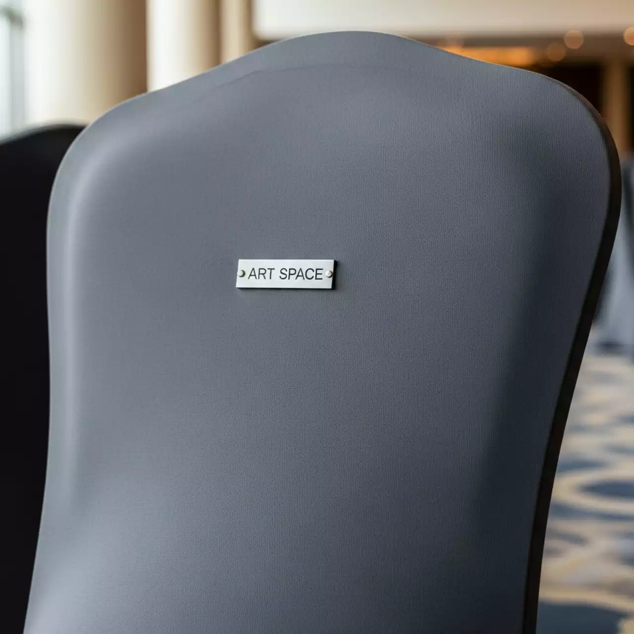 Аренда Чехол для стула стрейч серый в Pullman Sochi Centre — ART SPACE
