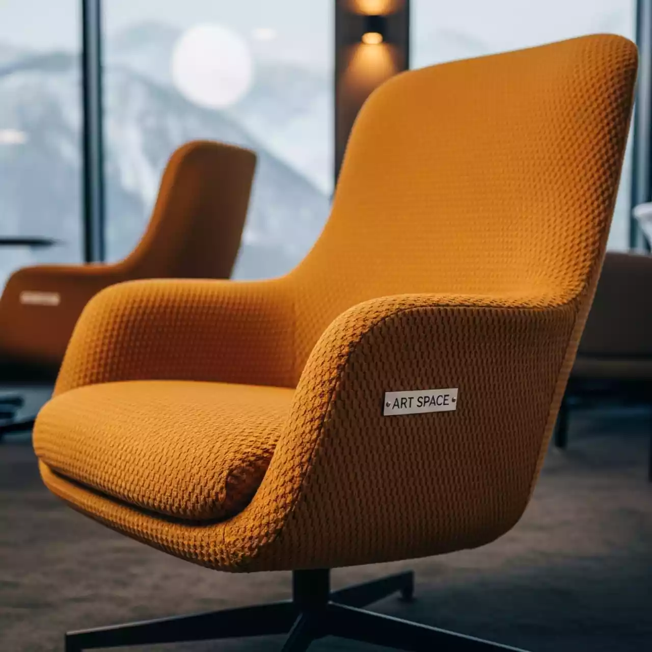 Аренда Чехол E03 для стула Eames горчичный в Panorama by Mercure — ART SPACE