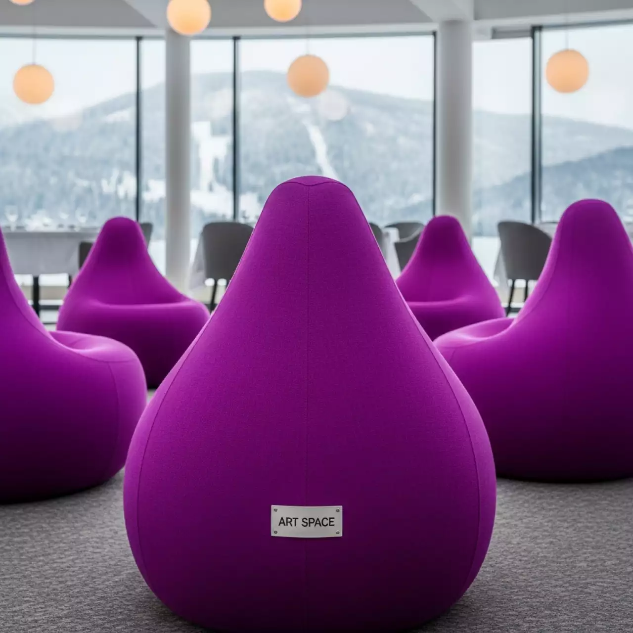 Аренда Чехол на кресло мешок "Груша" фиолетовый в ресторане «Sanremo» — ART SPACE