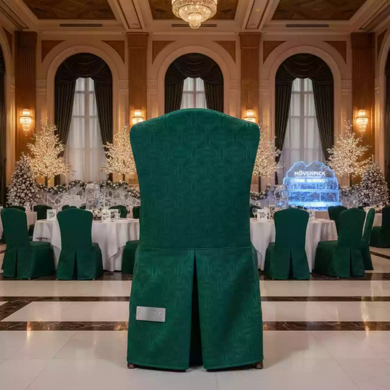 Аренда Чехол на стул Frankfurt крупный ромб изумрудно зеленый в Mövenpick Hotel — ART SPACE