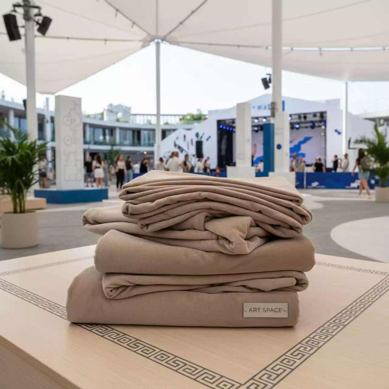 Аренда Чехол на стул Кьявари бежевый в комплексе «Дагомыс» — ART SPACE