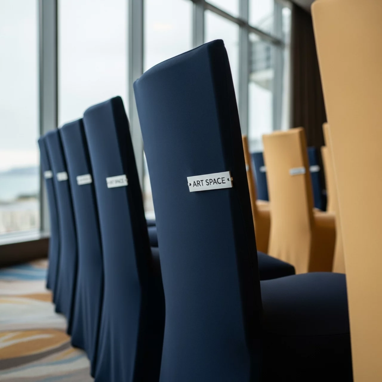 Аренда Чехол на стул Кьявари универсальный в отеле Hyatt Regency Sochi — ART SPACE