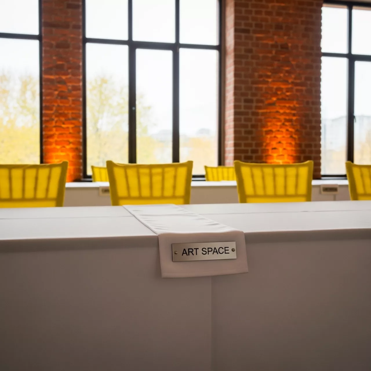 Аренда Чехол на стул Кьявари желтый в парке «Ривьера» — ART SPACE