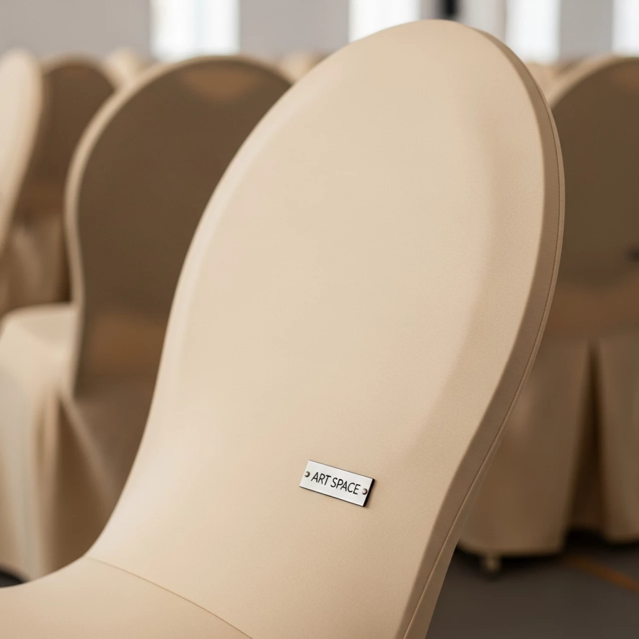 Аренда Чехол на стул с овальной спинкой шампань в Ледовом дворце «Айсберг» — ART SPACE