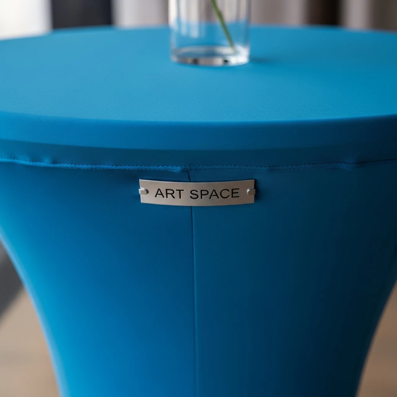 Аренда Чехол стрейч на коктейльный стол голубой на площадке Rosa Peak (2320м) — ART SPACE