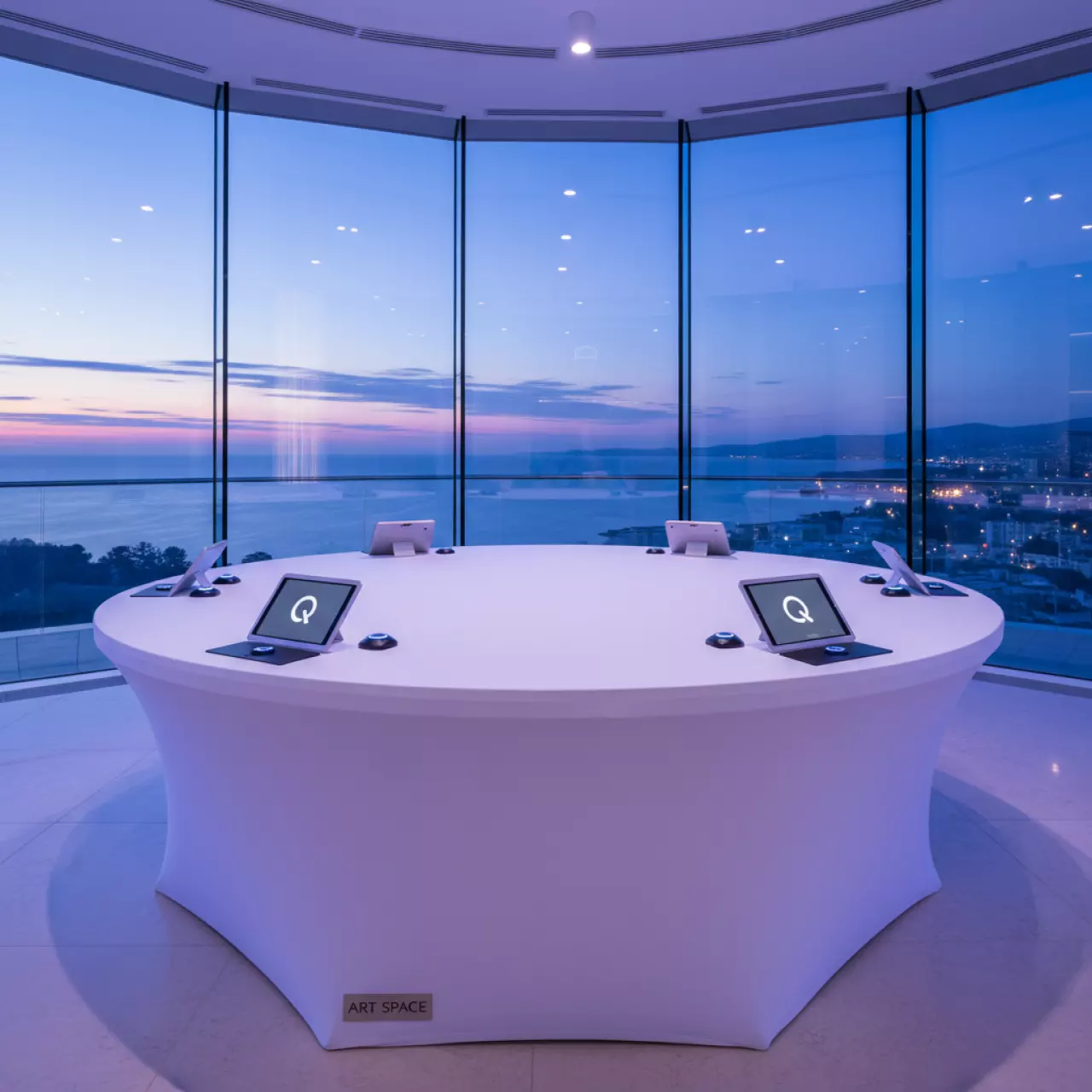 Аренда Чехол стрейч на круглый стол в отеле Hyatt Regency Sochi — ART SPACE