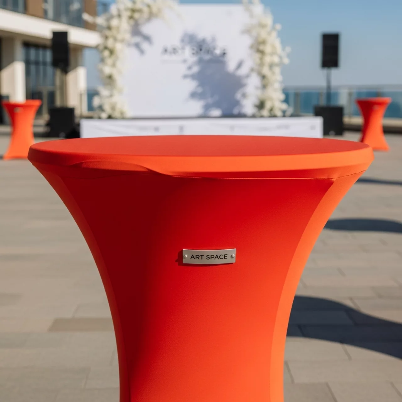 Аренда Чехол стрейч на стол в отеле «Богатырь» — ART SPACE