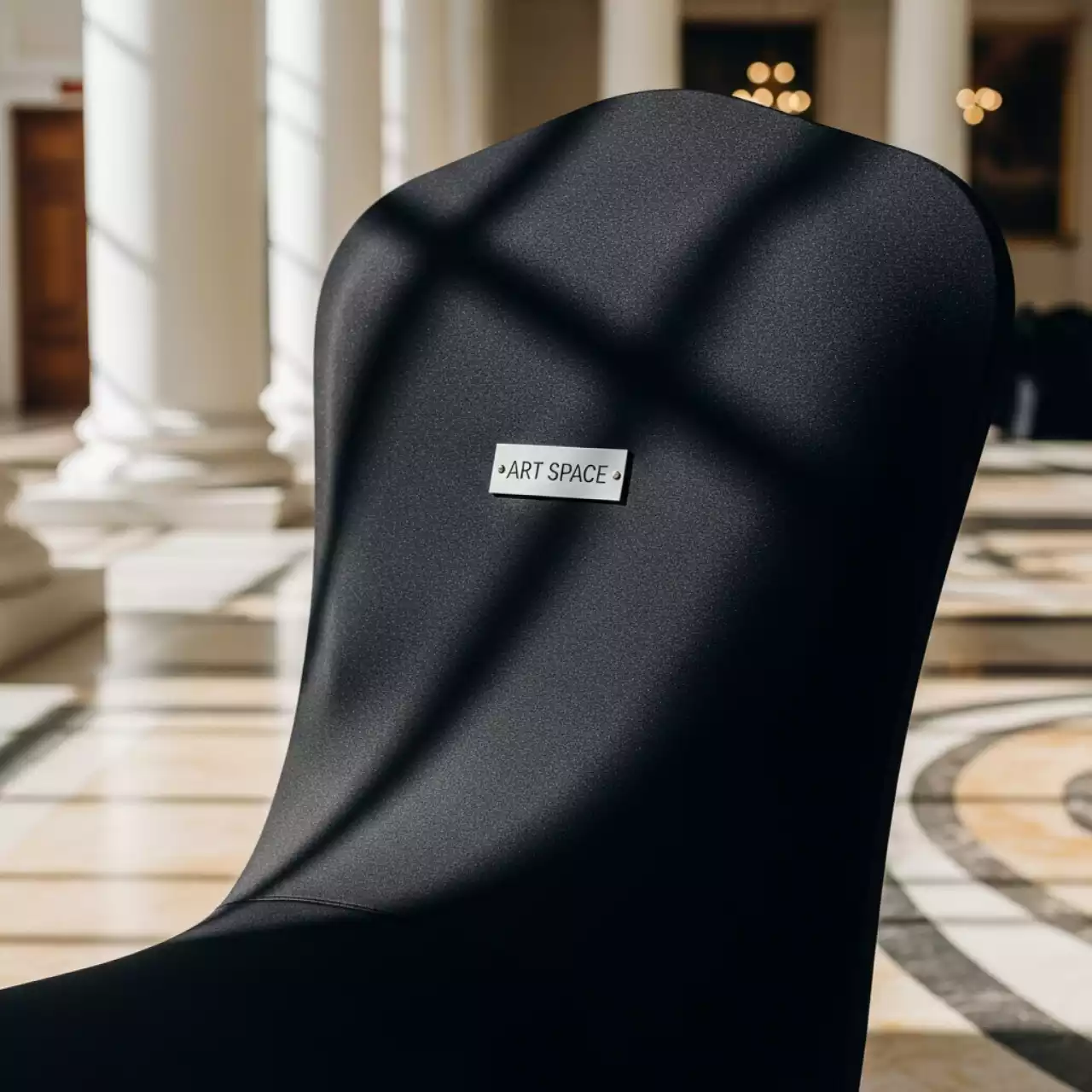 Аренда Чехол стрейч на Стул банкетный чёрный на вилле «Анна» — ART SPACE