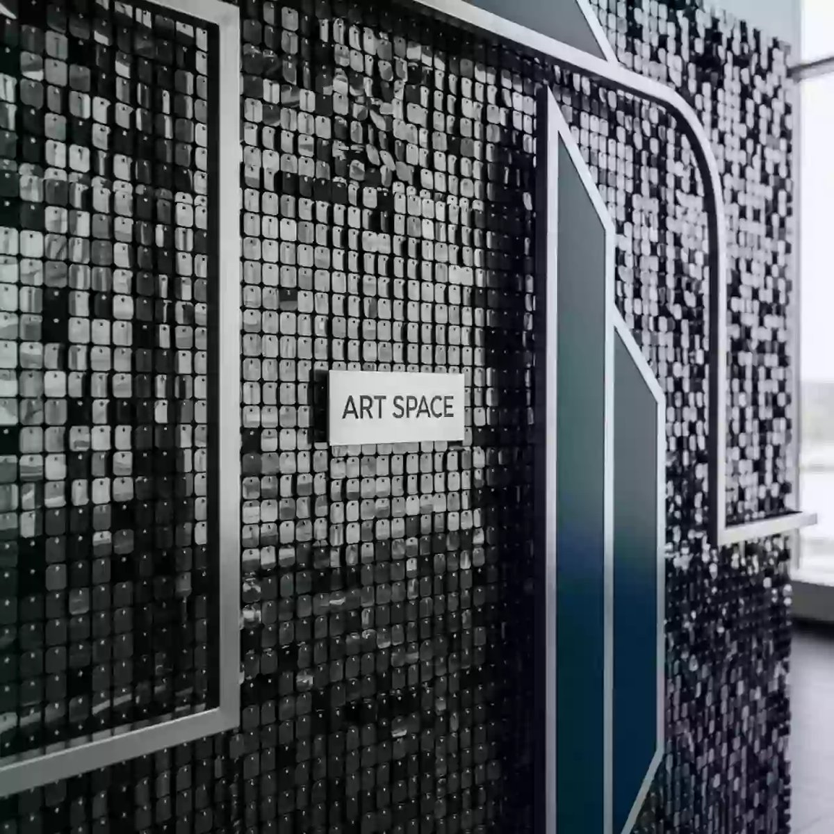 Аренда Декор мероприятий пайетками в Golden Tulip Rosa Khutor — ART SPACE