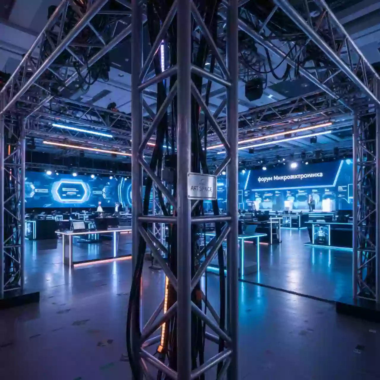 Аренда Декорации праздничные различные в Pullman Sochi Centre — ART SPACE