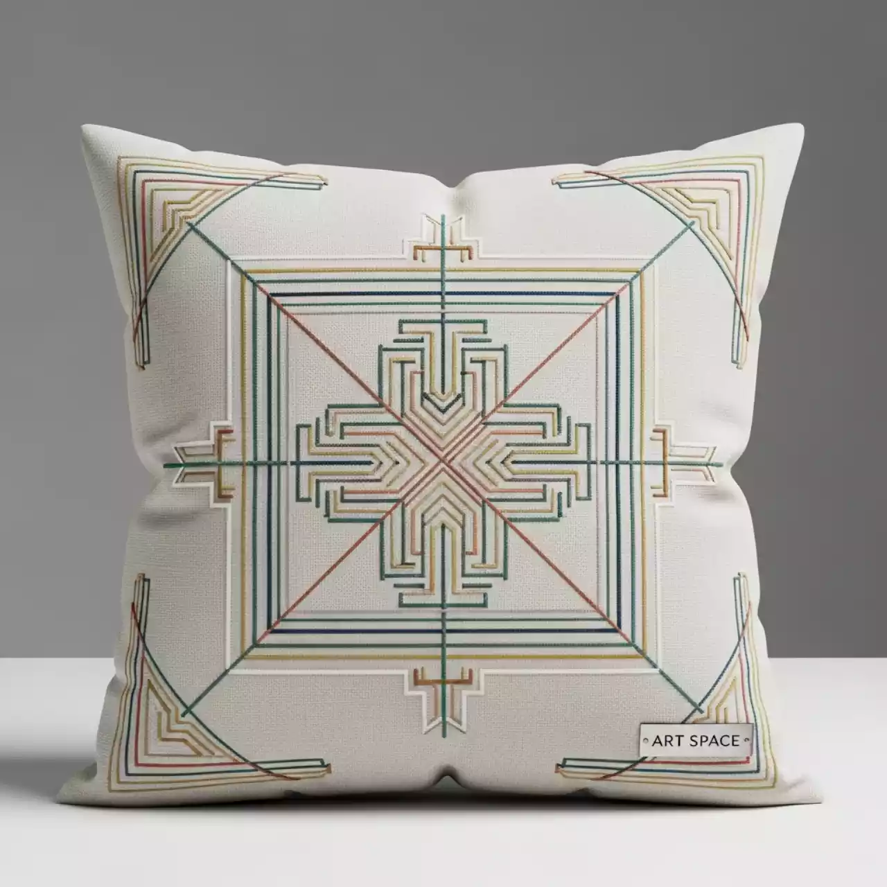 Аренда декоративной подушки с вышивкой в банкетном зале «Дельфин» — ART SPACE