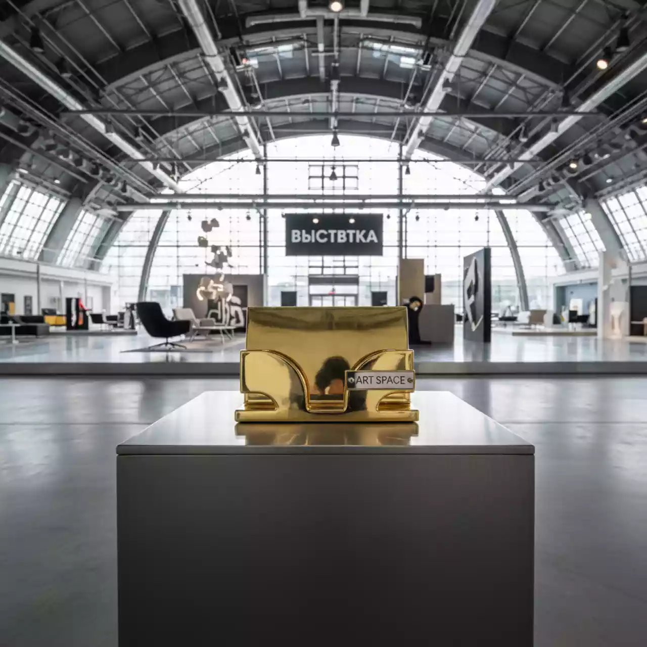 Аренда Держатель для карточек "Бэйс" золотой в ледовой арене «Шайба» — ART SPACE