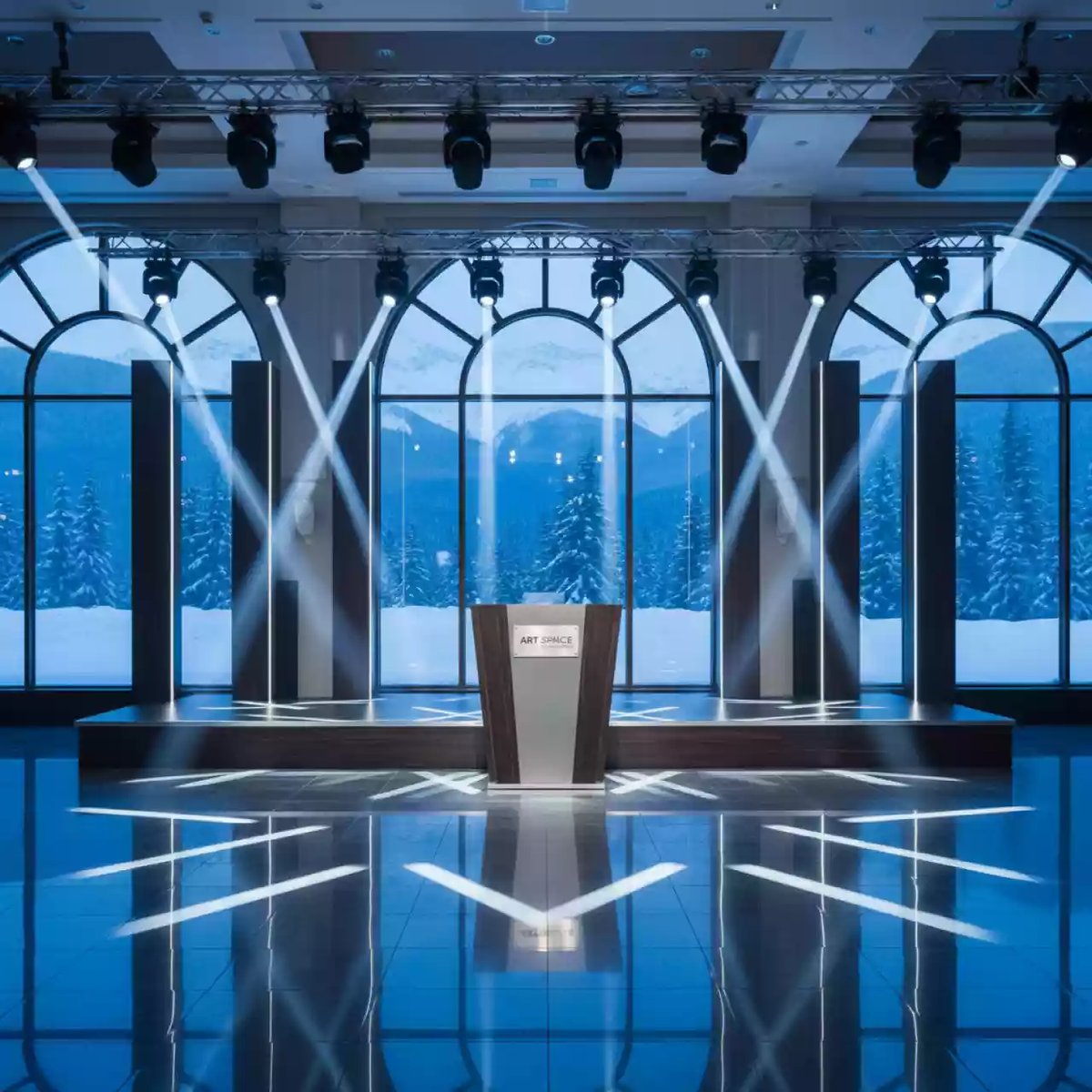 Аренда Динамический профессиональный свет в Гранд Отель Поляна — ART SPACE