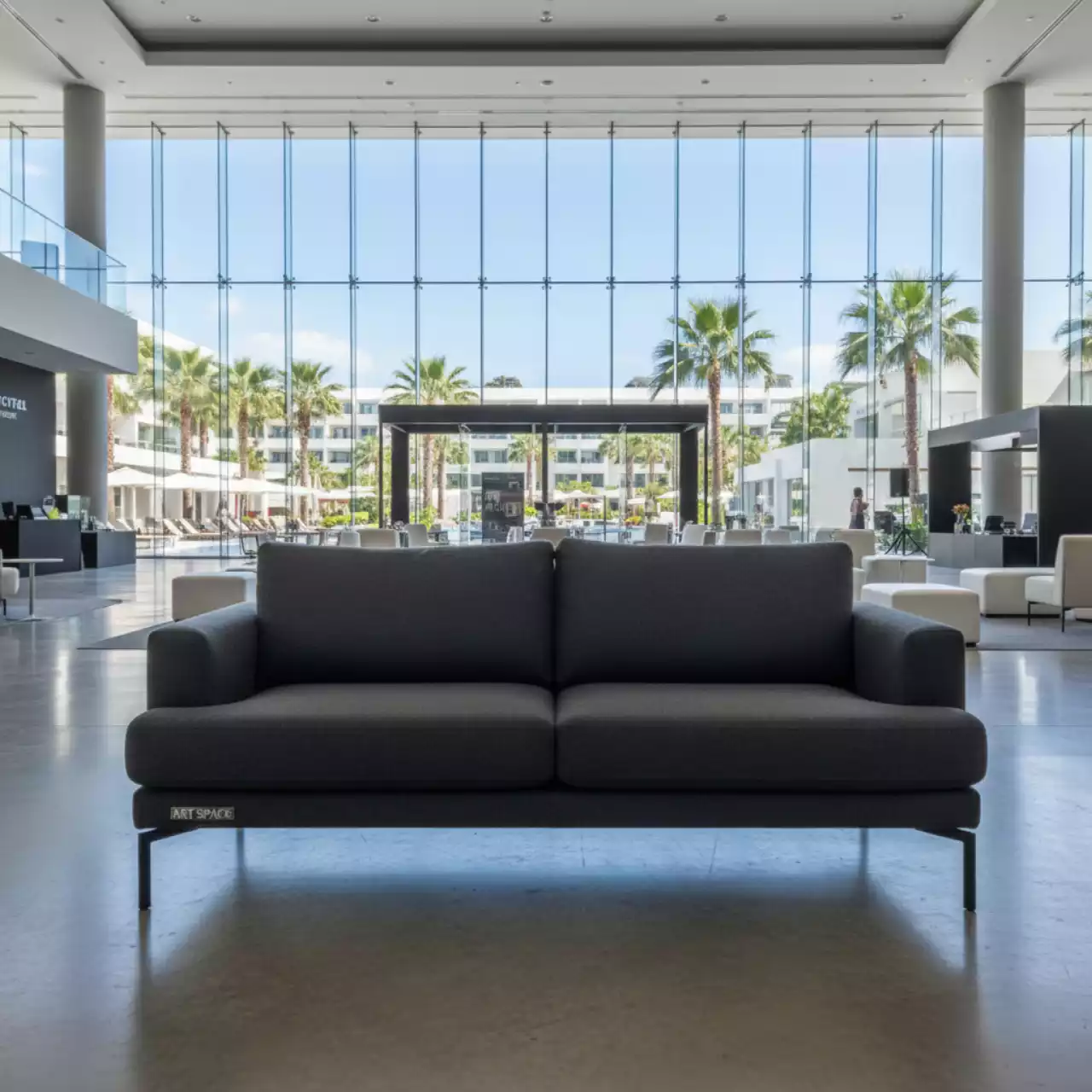 Аренда Диван двухместный Andrian graphite black в Novotel Resort — ART SPACE