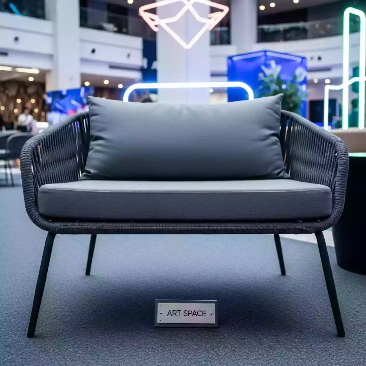 Аренда Диван двухместный B Rattan Arizona серый с подушкой в Rodina Grand Hotel & SPA — ART SPACE