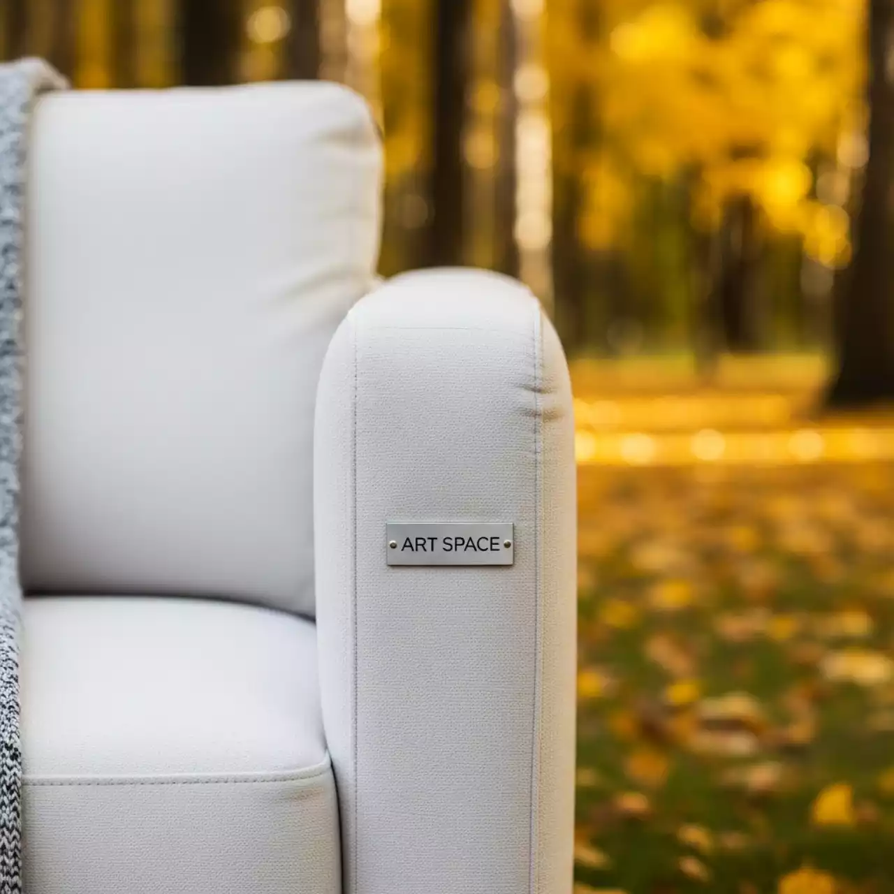 Аренда Диван двухместный Compact white в усадьбе Голицына — ART SPACE