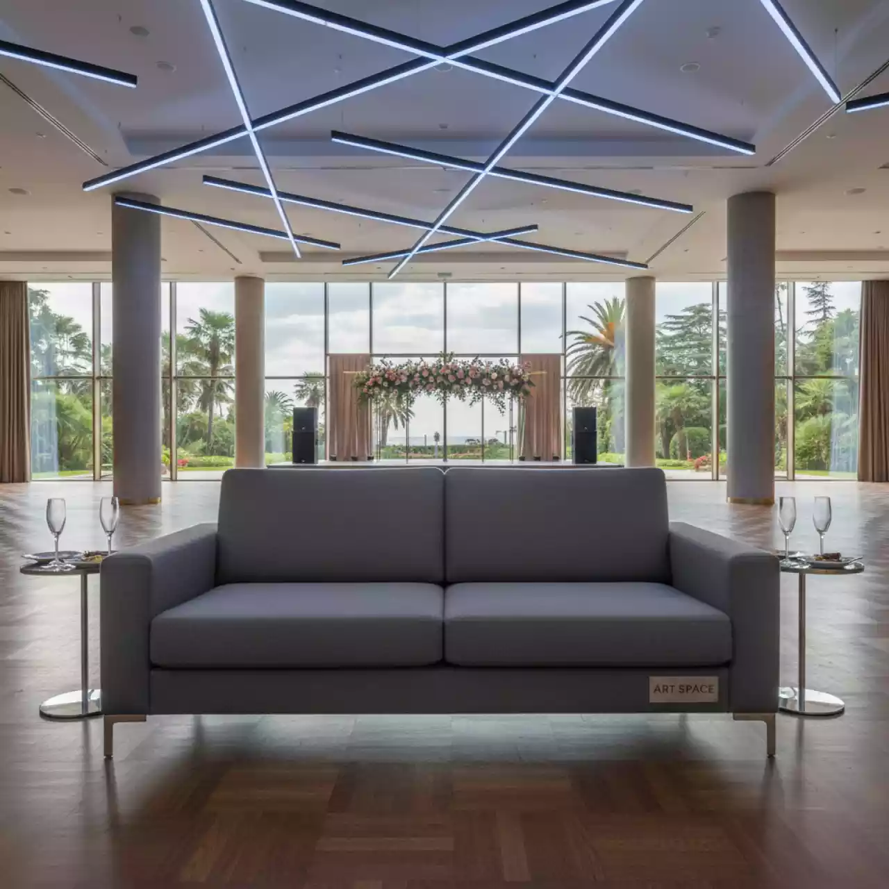 Аренда Диван двухместный Rotterdam Grey серый в санатории «Русь» — ART SPACE