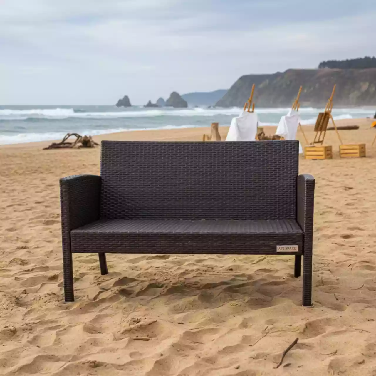 Аренда Диван двухместный темно коричневый под искусственный ротанг Yalta Sofa 2 Seat на пляже «Мандарин» — ART SPACE