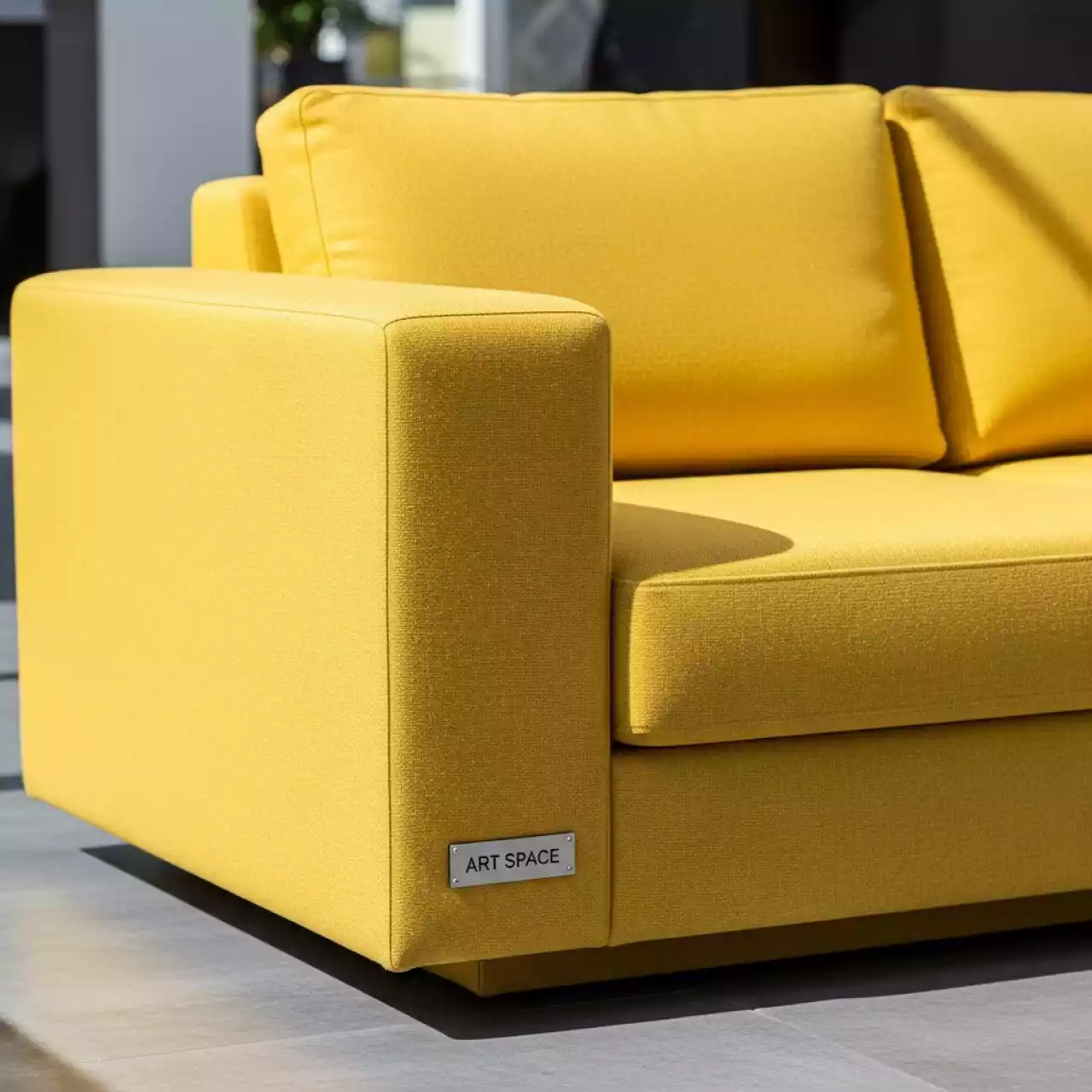 Аренда Диван двухместный желтый Cube в санатории «Октябрьский» — ART SPACE