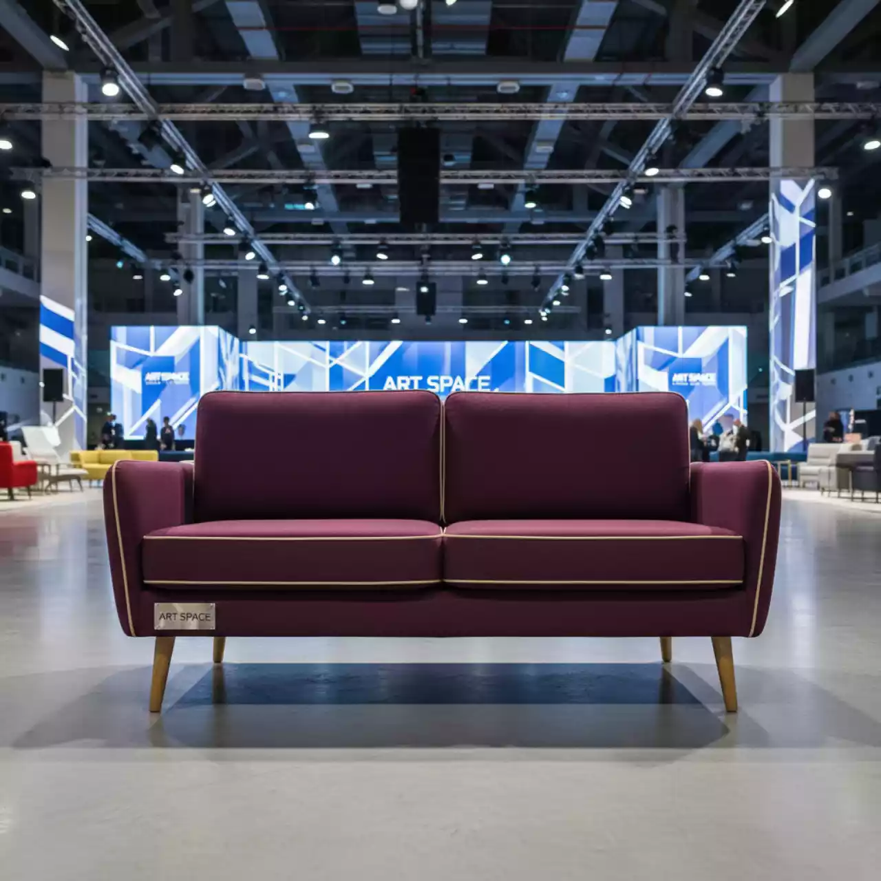 Аренда Диван Хелиа бордовый кант бежевый 1600 в Ледовом дворце «Айсберг» — ART SPACE