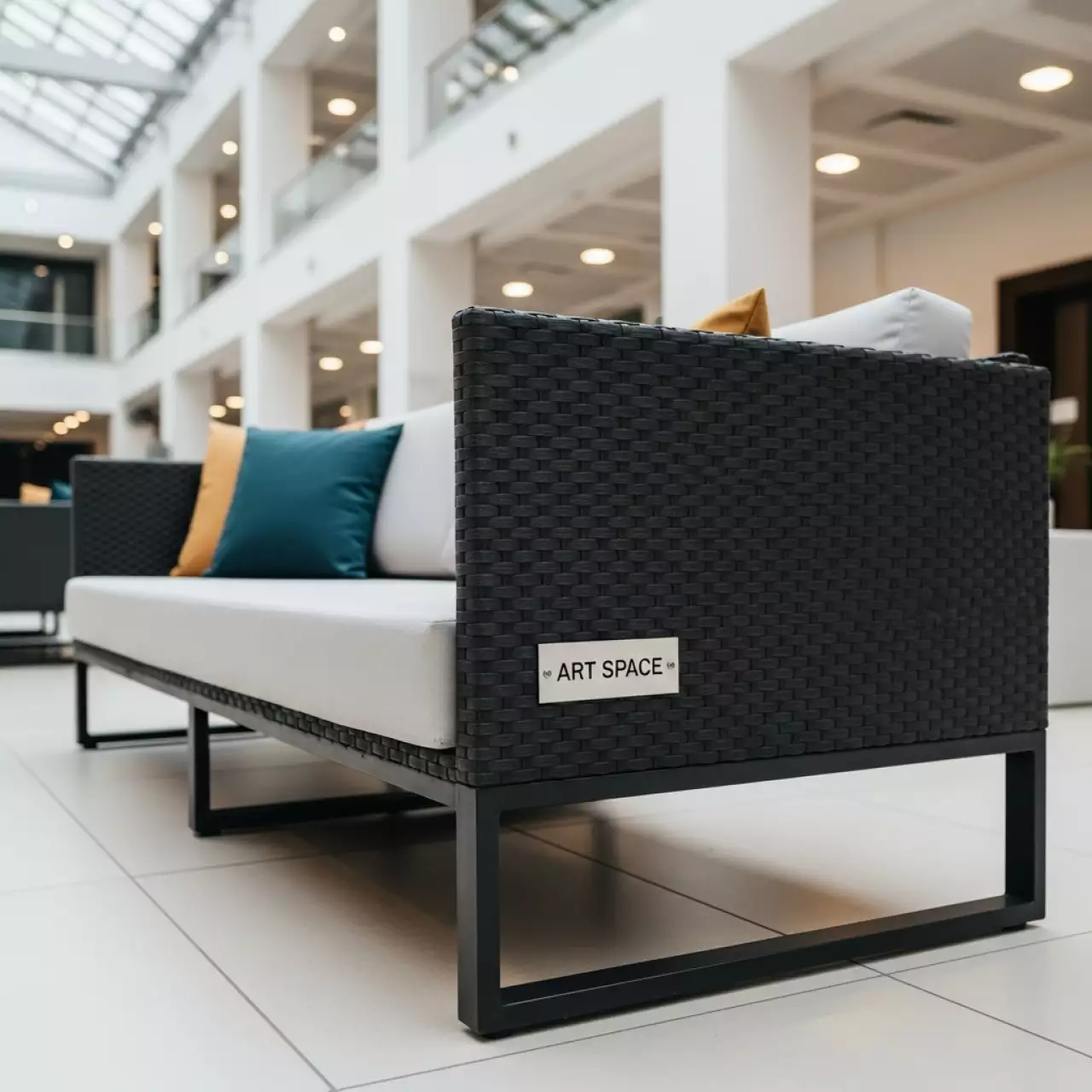 Аренда Диван из искусственного ротанга YH C3130W 3 TW в МФК «Горный» — ART SPACE