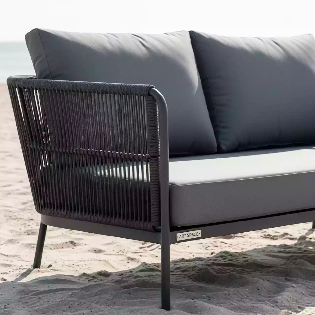 Аренда Диван Канны двухместный плетеный из роупа каркас алюминий темно серый на пляже «Ривьера» — ART SPACE