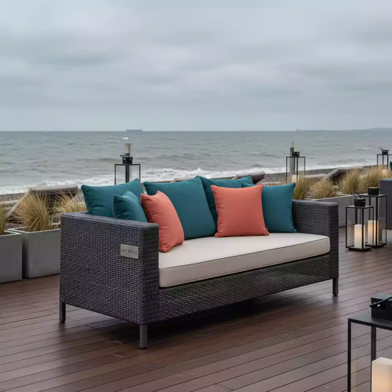 Аренда Диван kenya ротанг на пляже «Мандарин» — ART SPACE