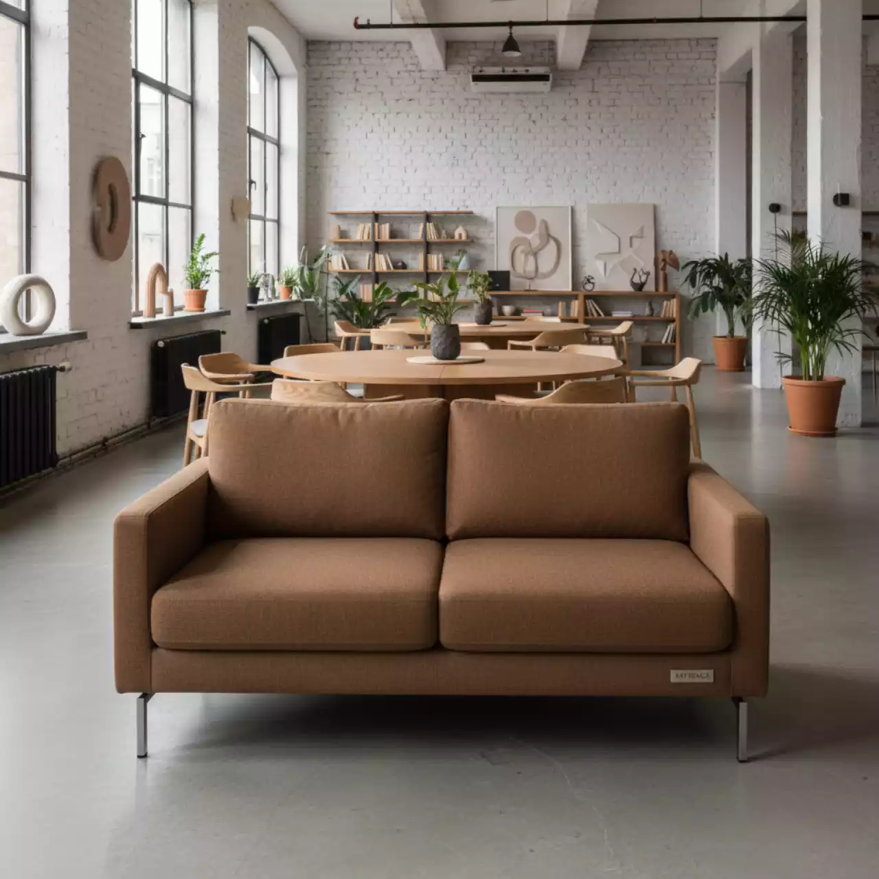 Аренда Диван Kubus двухместный коричневый в лофте «Студия 21» — ART SPACE