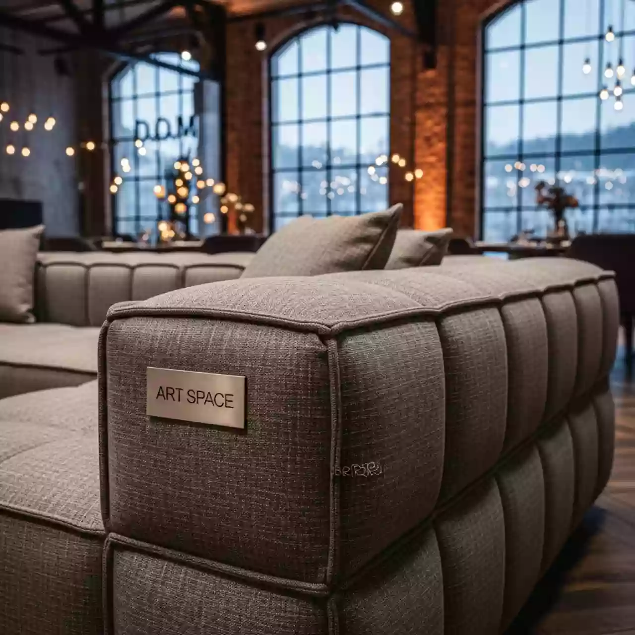 Аренда Диван Kubus в ресторане «D.O.M» — ART SPACE