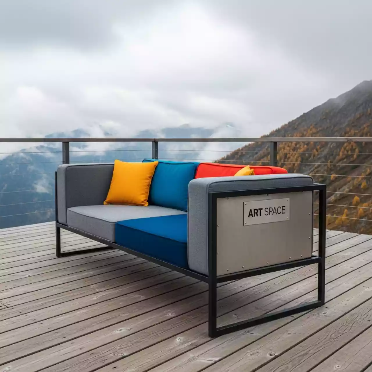 Аренда Диван металлический Darwin на площадке Rosa Peak (2320м) — ART SPACE