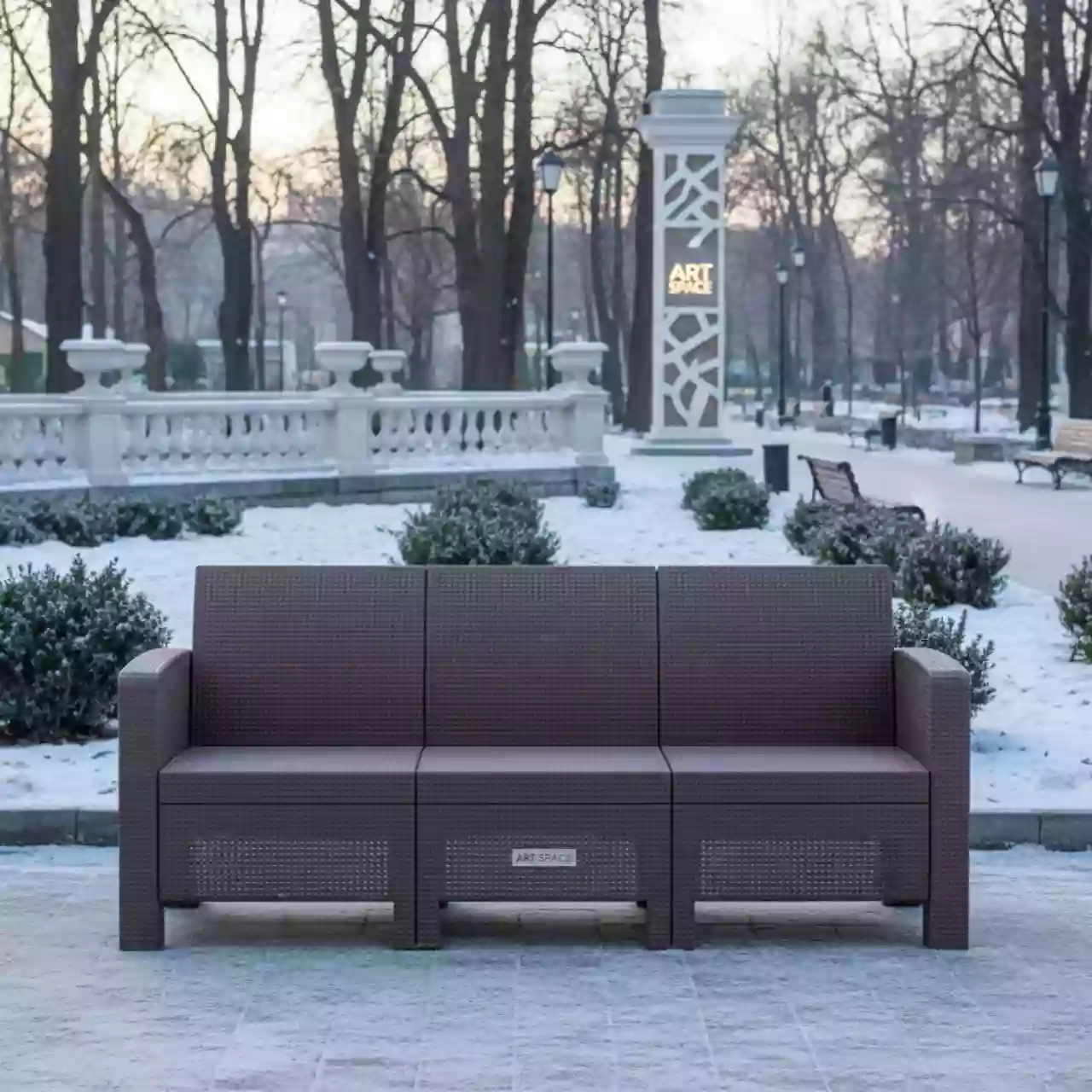 Аренда Диван пластиковый Корфу Макс Corfu love seat max коричневый в парке «Ривьера» — ART SPACE