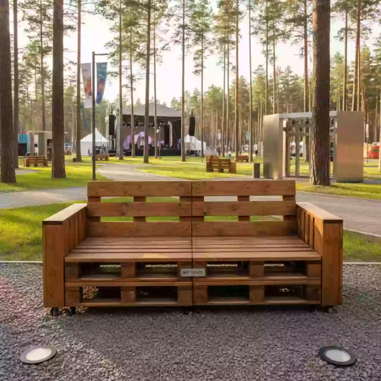 Аренда Диван прямой из паллет коричневый в санатории «Металлург» — ART SPACE