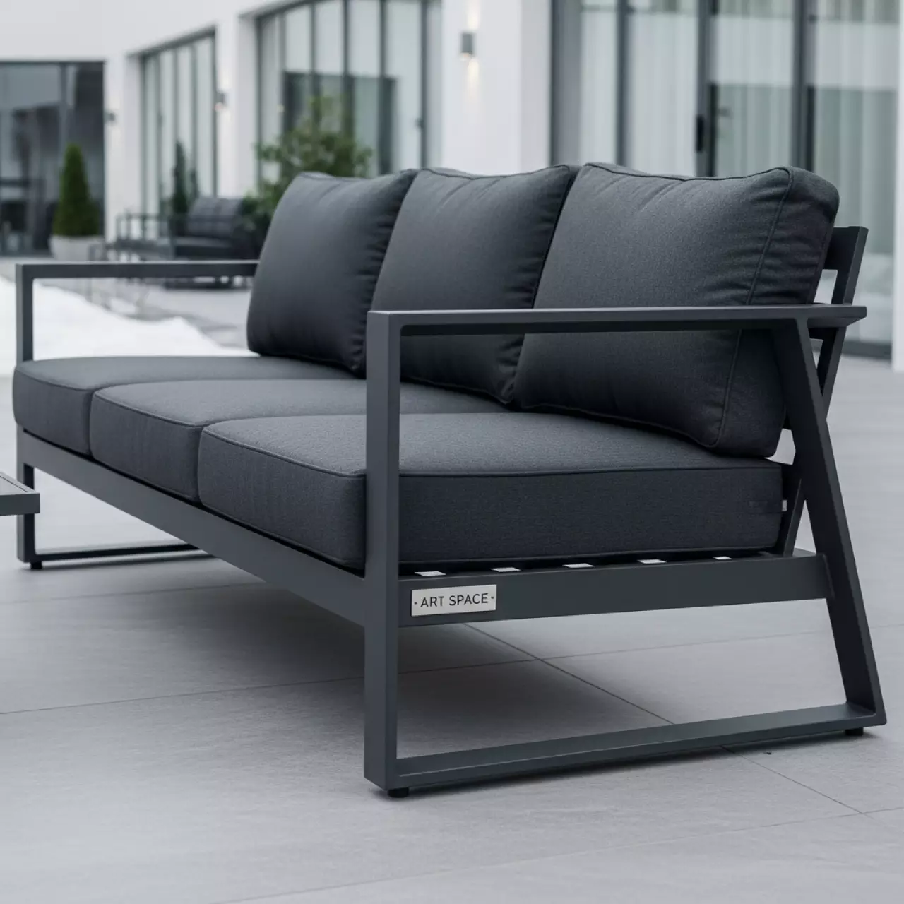 Аренда Диван садовый Callisto Giardino трехместный алюминиевый серый антрацит в Novotel Resort — ART SPACE